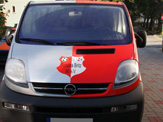 foliendesign vollverklebung opel vivaro rot weiss fsv-fortuna-britz 08