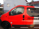 foliendesign vollverklebung opel vivaro rot weiss fsv-fortuna-britz 09