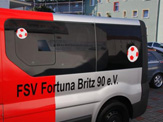 foliendesign vollverklebung opel vivaro rot weiss fsv-fortuna-britz 10